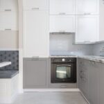 6 m2 Mietbalkon clever einrichten: Sitzplätze, Stauraum und Sichtschutz für 400-800 Euro