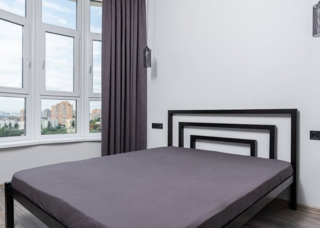 Vorhangstangen und Schienen montieren: Aufmaß, Dübelwahl, Wand- oder Deckenmontage, Traglast und echte Kosten