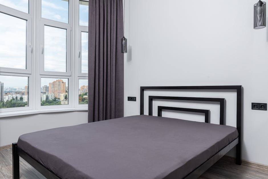 Vorhangstangen und Schienen montieren: Aufmaß, Dübelwahl, Wand- oder Deckenmontage, Traglast und echte Kosten