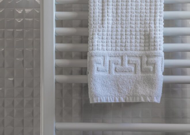 Badheizkörper nachrüsten oder tauschen: Typen, Anschluss, Montage, Steuerung und echte Kosten